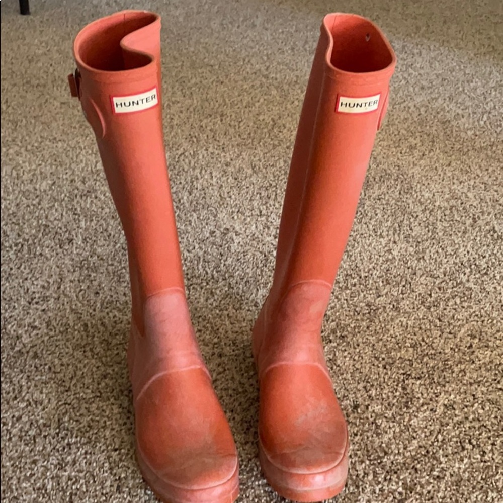 Size 9 Salmon Color Hunter Boots